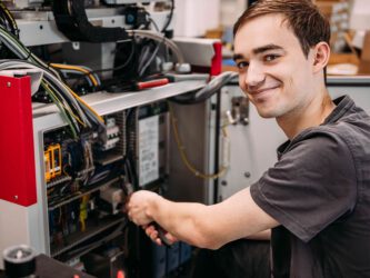 Elektrotechnik und Informatik